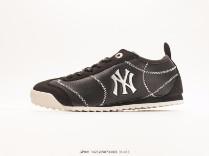 New Balance CW997H Black White Suede Retro Sneaker