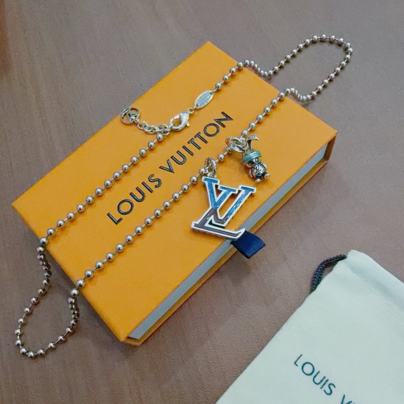 Louis Vuitton LV Monogram Silver Chain Necklace - Vintage Punk Style view