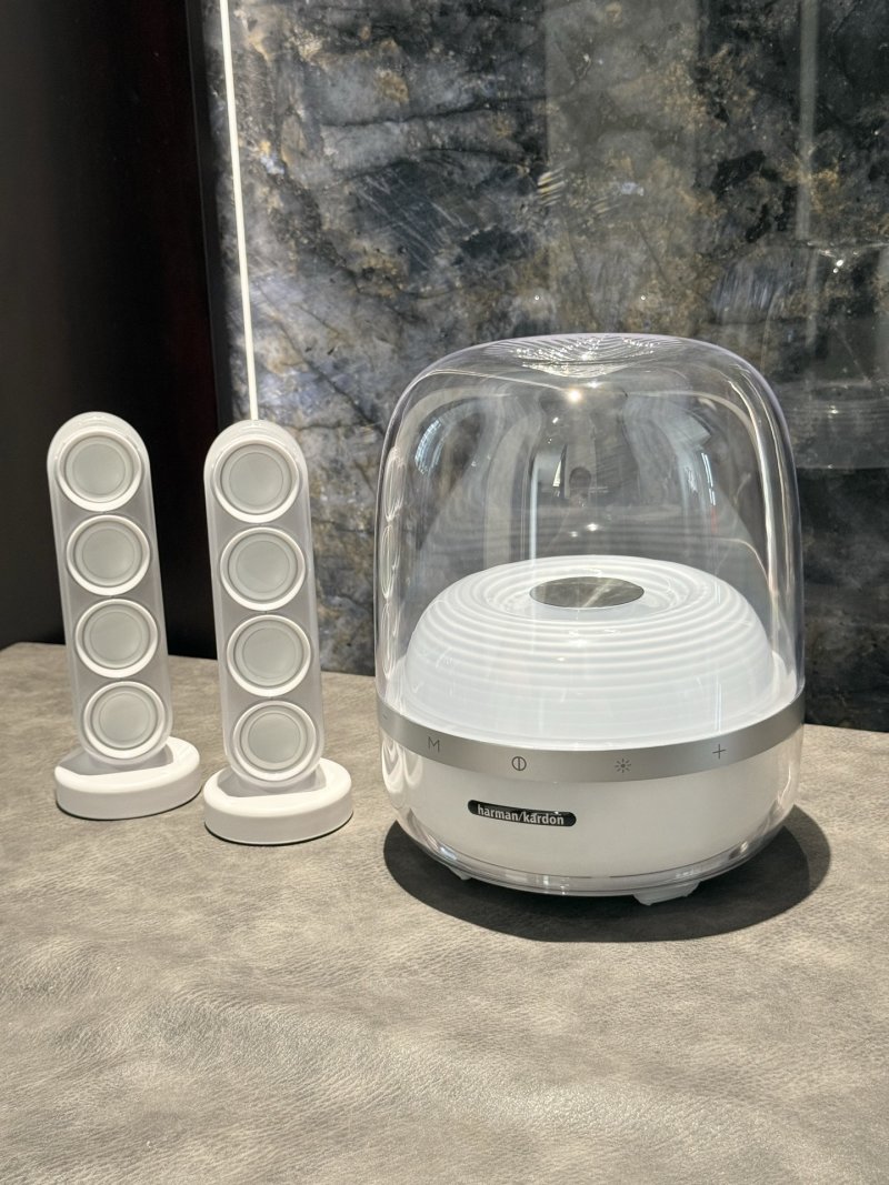 Harman Kardon SoundSticks 5 Crystal Speaker System White