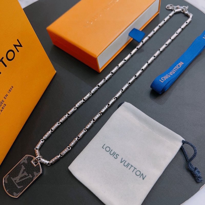 Louis Vuitton LV Monogram Chain Necklace Silver - Replica