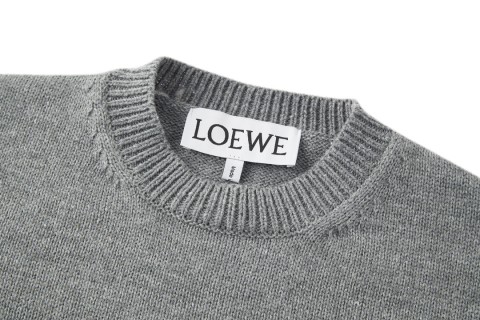 Loewe 23FW Small Embroidered Crew Neck Sweater Gray view 3