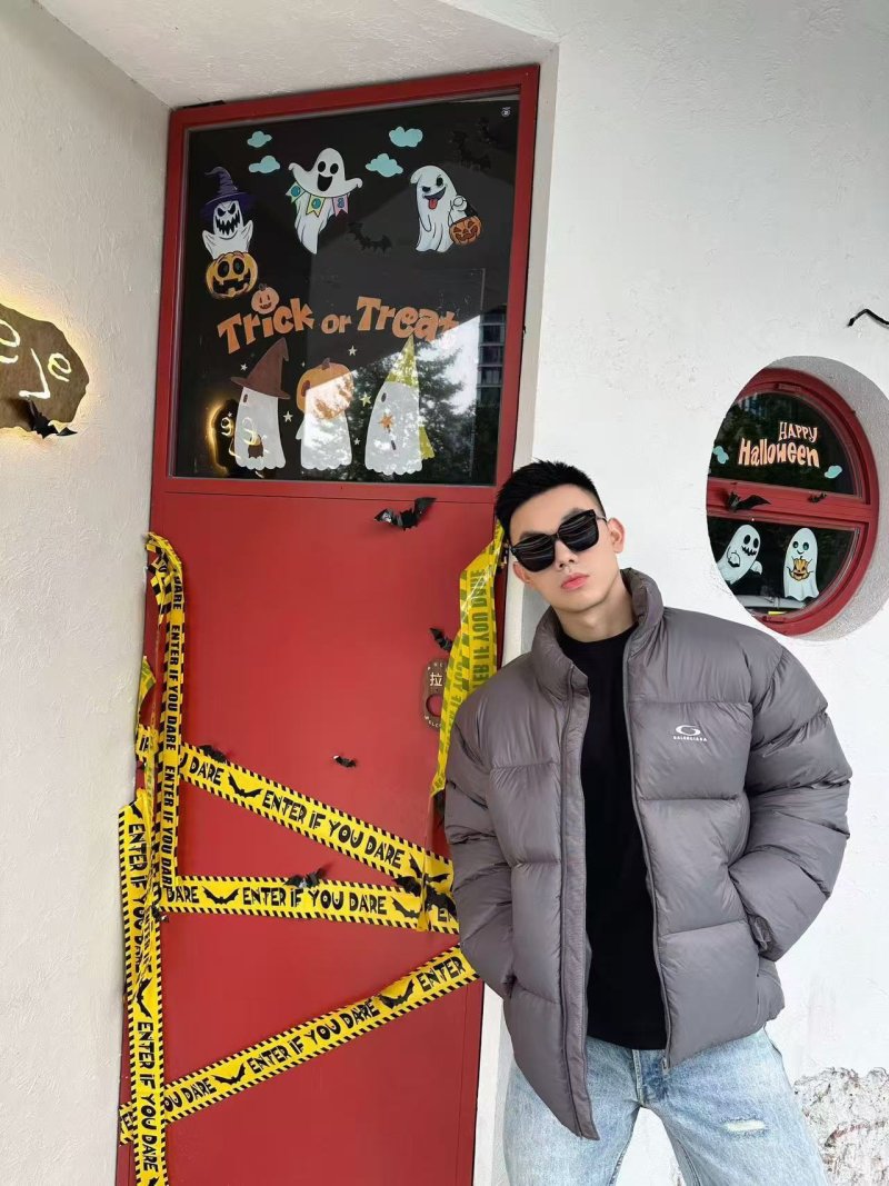 Oakley Grey Puffer Jacket UA Replica view