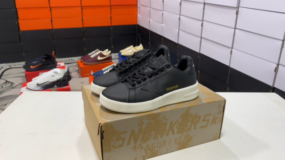 Golden Goose Purestar Black Leather Low Top Sneaker