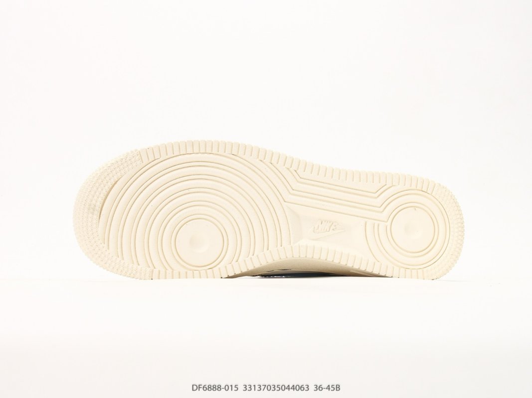 Nike Air Force 1 '07 LV8 Cream Navy Monogram Low view