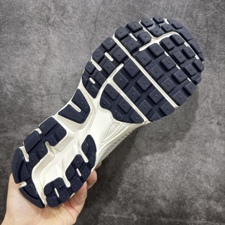 Nike Zoom Vomero 5 Grey White Retro Running Shoe view 10