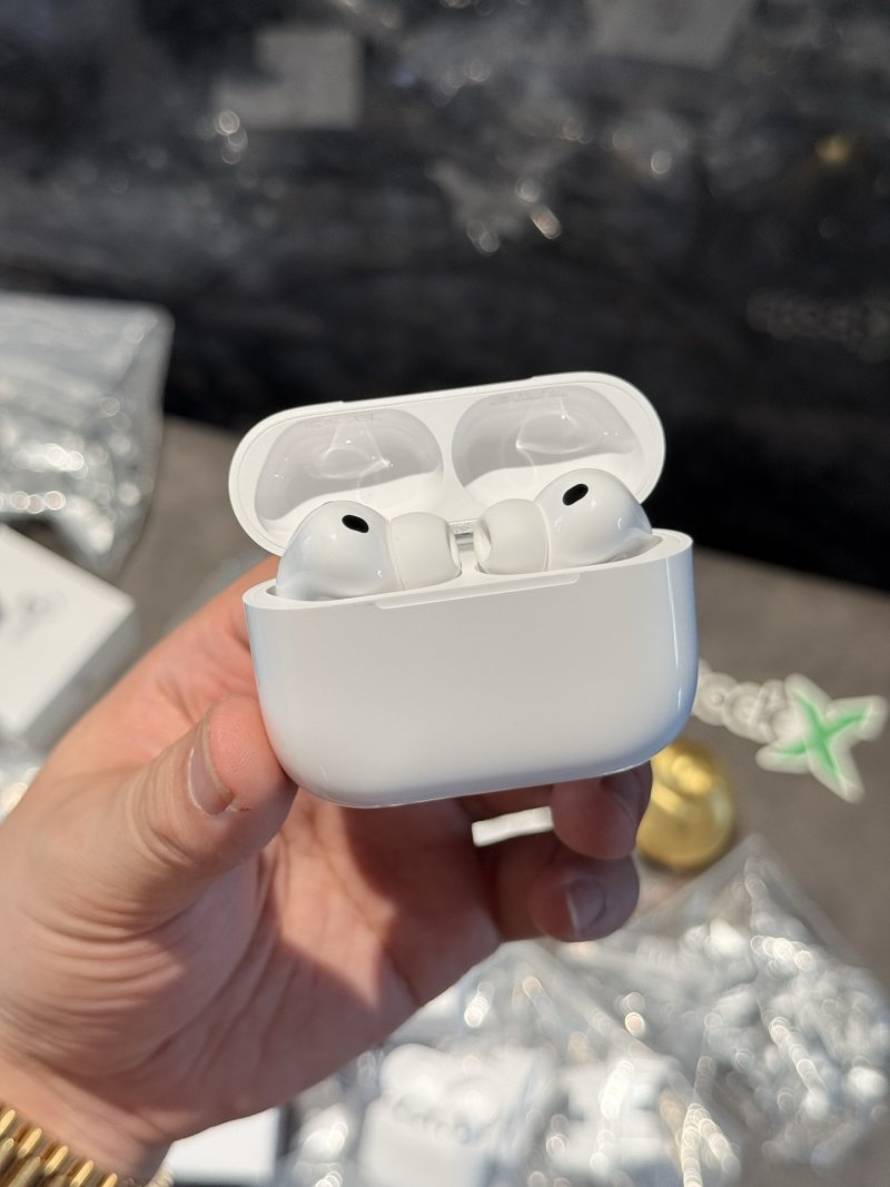 Apple AirPods Pro 3 Green X Edition 1:1 UA Replica view