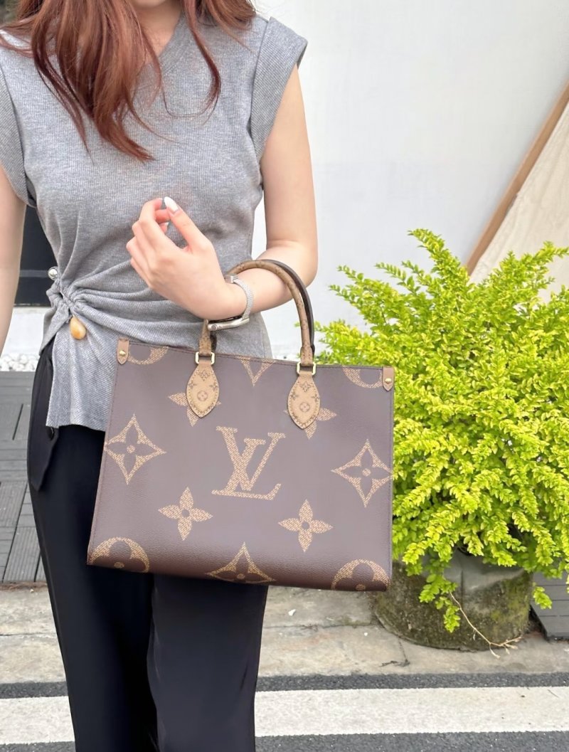 Louis Vuitton Monogram Tote Bag Brown Gold Hardware