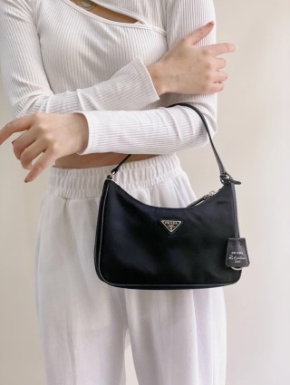 Prada Re-Edition 2005 Black Nylon Shoulder Bag view 2