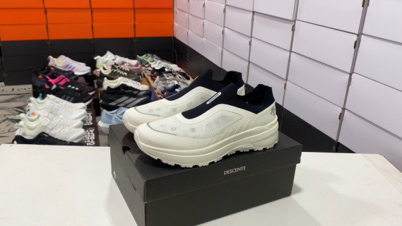 Descente Primer Slip On Max Trail Running Shoe Cream