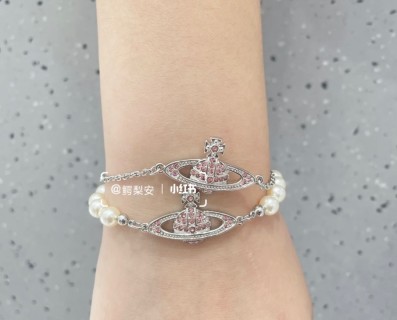 Vivienne Westwood Saturn Pearl Bracelet - Classic Pink Diamond Design view 3
