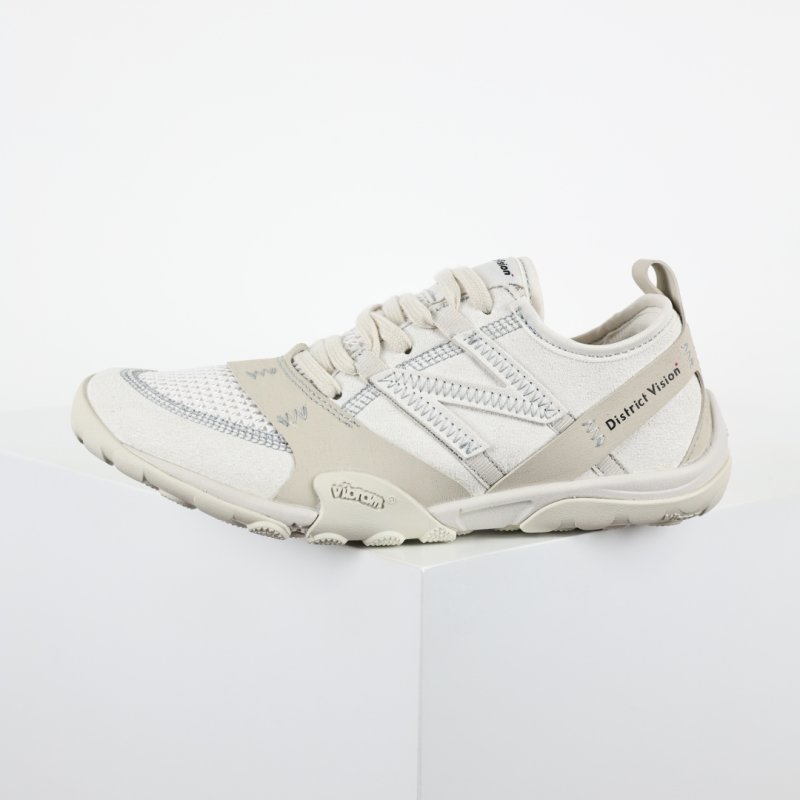 New Balance Minimus 10 Barefoot Light Almond Milk Tea White view