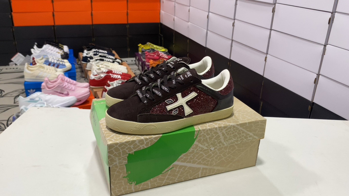Premiata Steven PU Low-Top Casual Sneaker - Black/Cream
