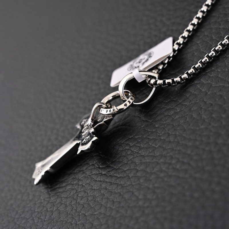 Chrome Hearts Classic Cross Pendant Necklace Silver view