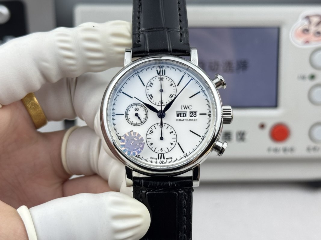 IWC Portofino Chronograph 42mm White Dial Rep view