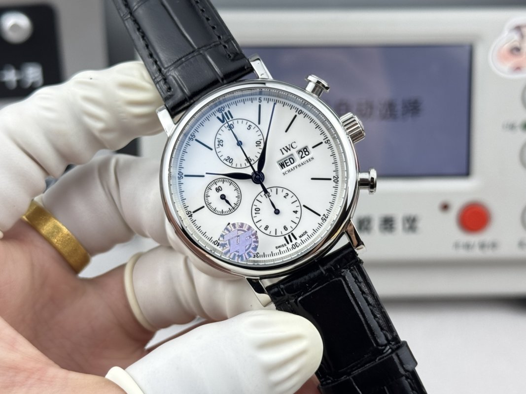 IWC Portofino Chronograph 42mm White Dial Rep view