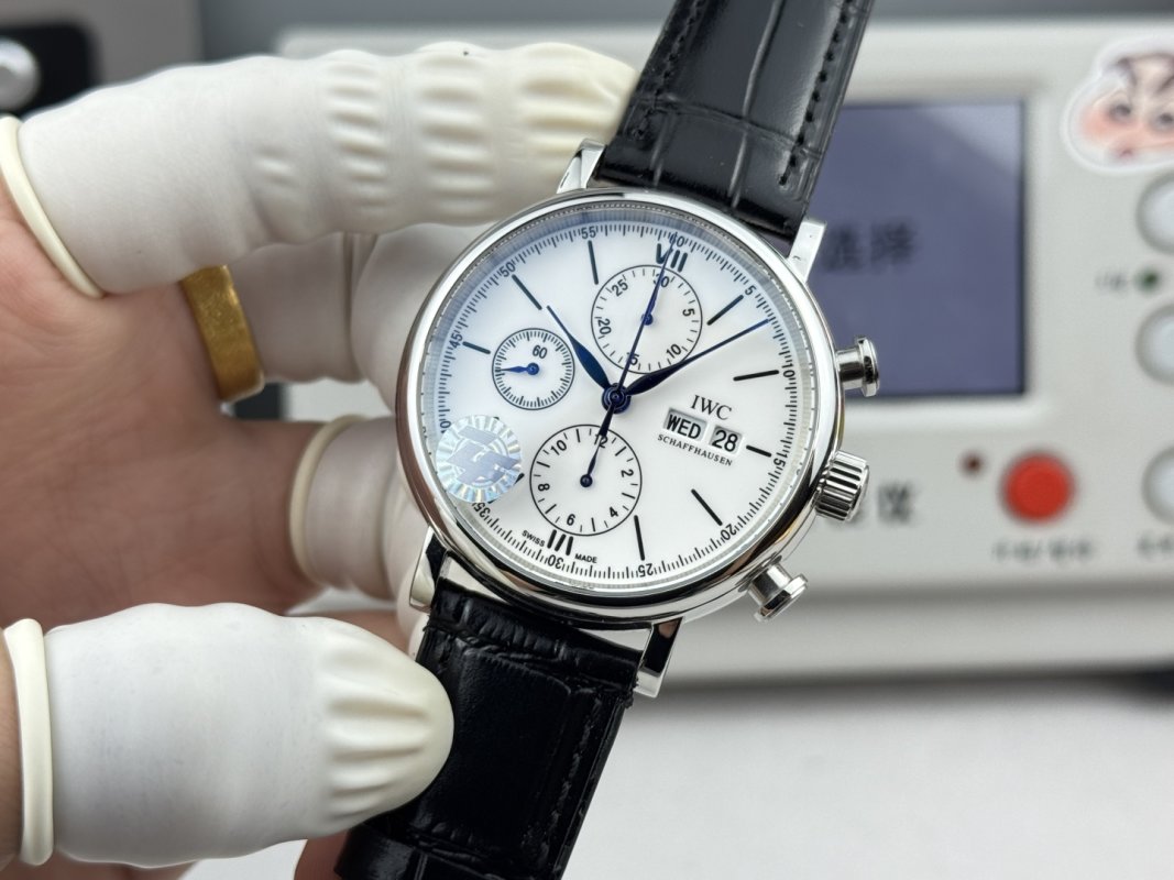 IWC Portofino Chronograph 42mm White Dial Rep view