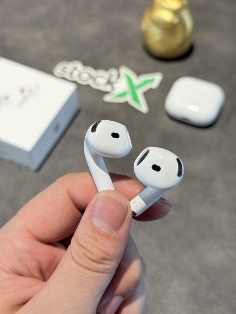 Apple AirPods 4 Noise Cancellation UA Replica view