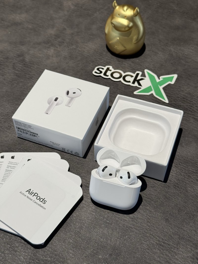 Apple AirPods 4 Noise Cancellation UA Replica view