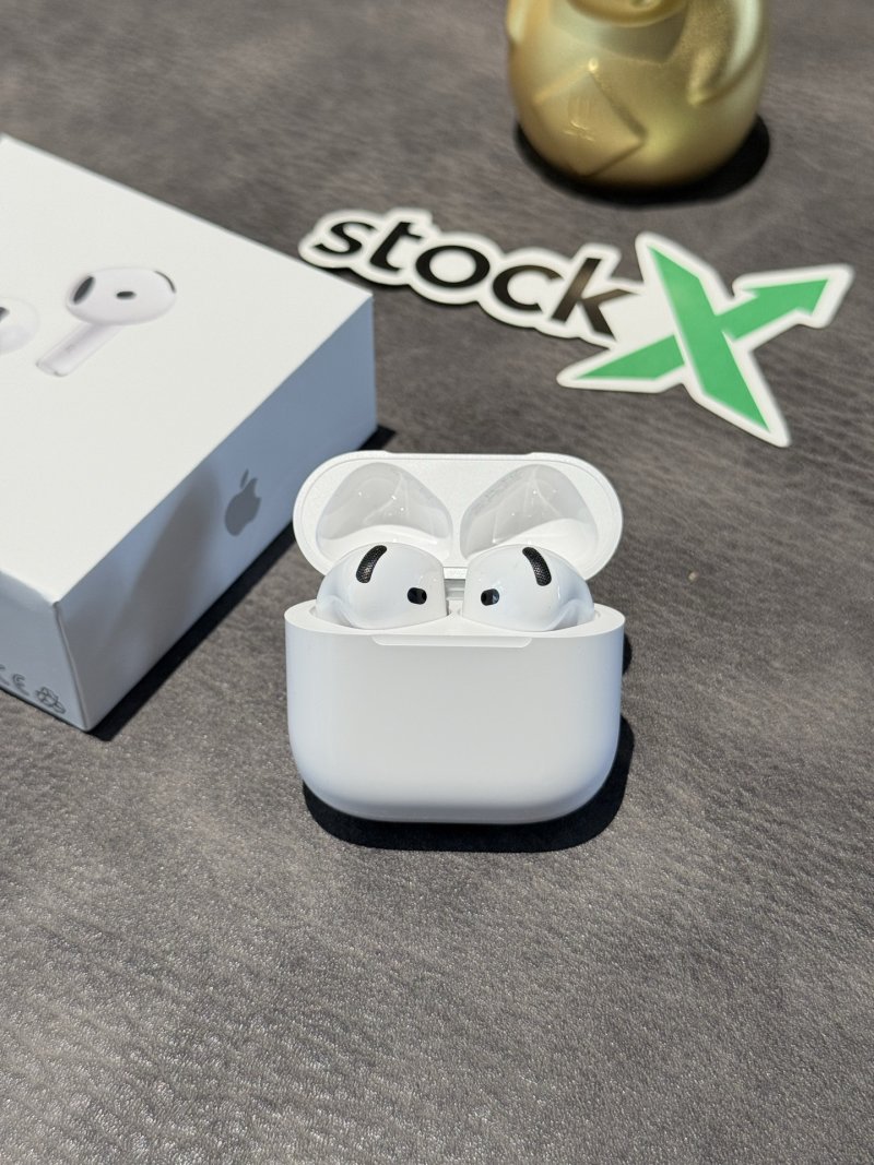 Apple AirPods 4 Noise Cancellation UA Replica view