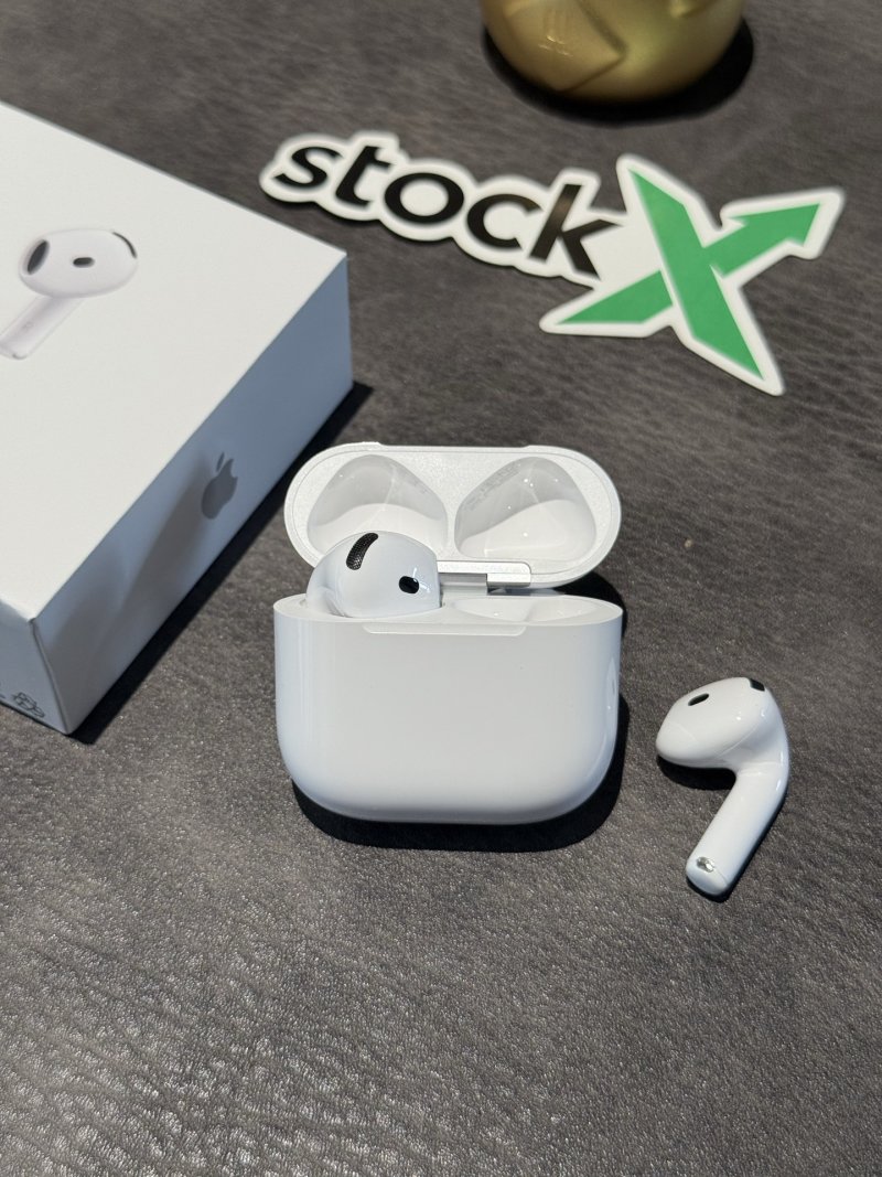 Apple AirPods 4 Noise Cancellation UA Replica view