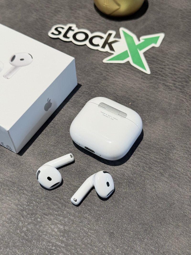 Apple AirPods 4 Noise Cancellation UA Replica view