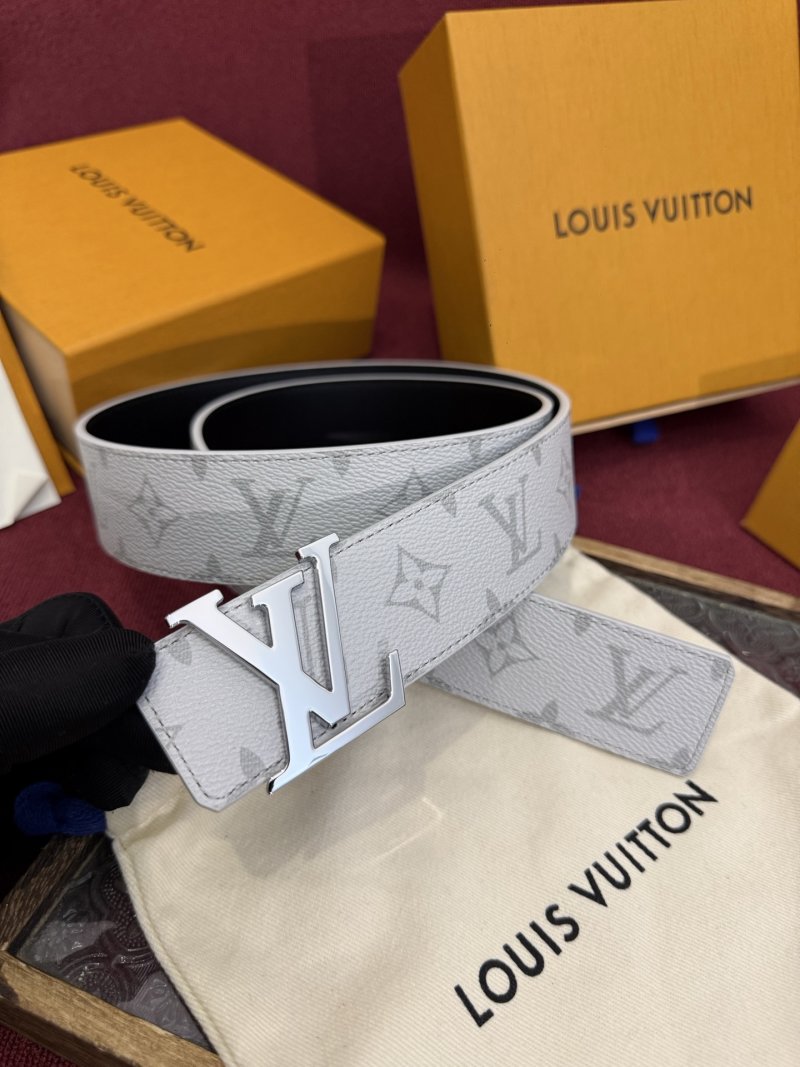 LV Initiales Monogram 40mm Reversible Belt White Gray