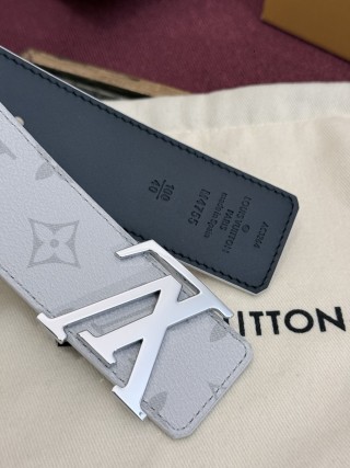 LV Initiales Monogram 40mm Reversible Belt White Gray view 3
