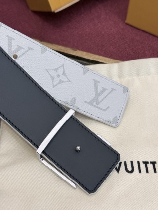 LV Initiales Monogram 40mm Reversible Belt White Gray view 4
