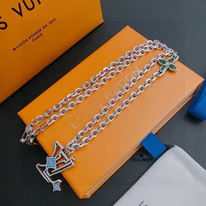 Louis Vuitton LV Monogram Silver Chain Necklace Replica view