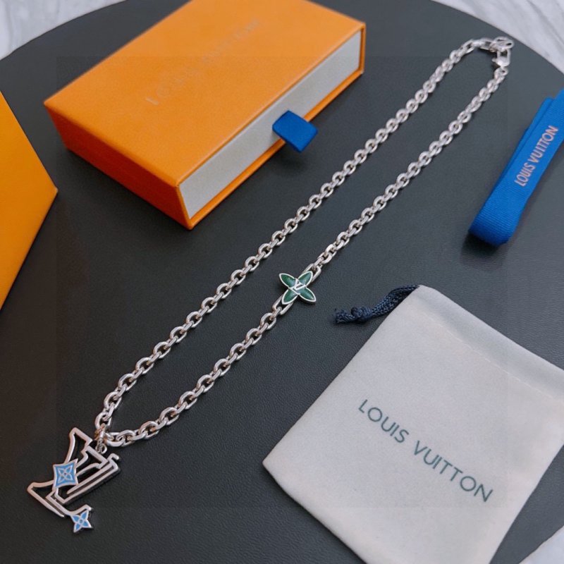 Louis Vuitton LV Monogram Silver Chain Necklace Replica view