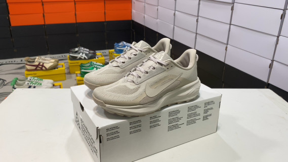 Nike ACG Pegasus Trail Cream Beige Low-Top Running Shoe