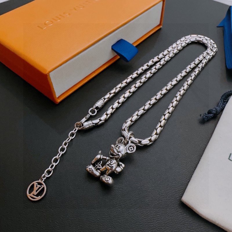 LV Vintage Silver Chain Necklace - Replica UA view