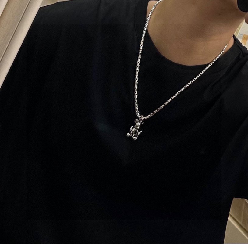 LV Vintage Silver Chain Necklace - Replica UA view