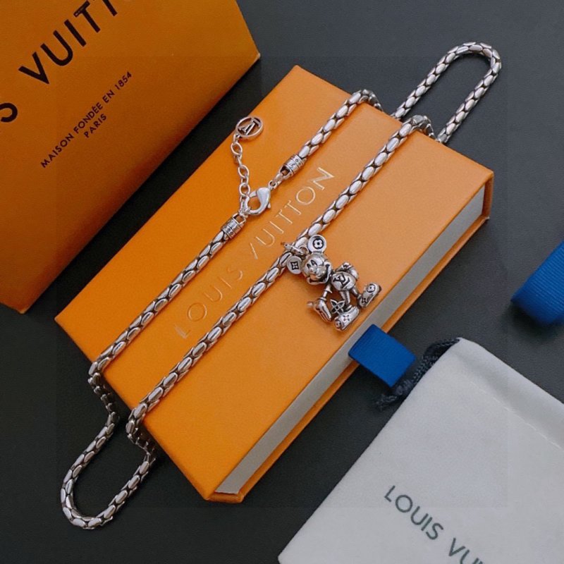 LV Vintage Silver Chain Necklace - Replica UA view