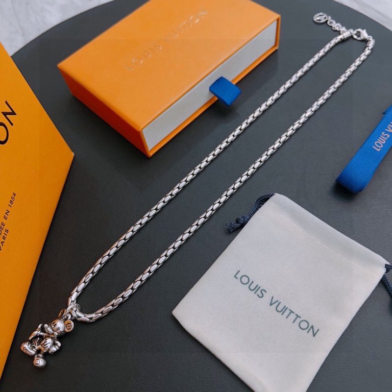 LV Vintage Silver Chain Necklace - Replica UA view