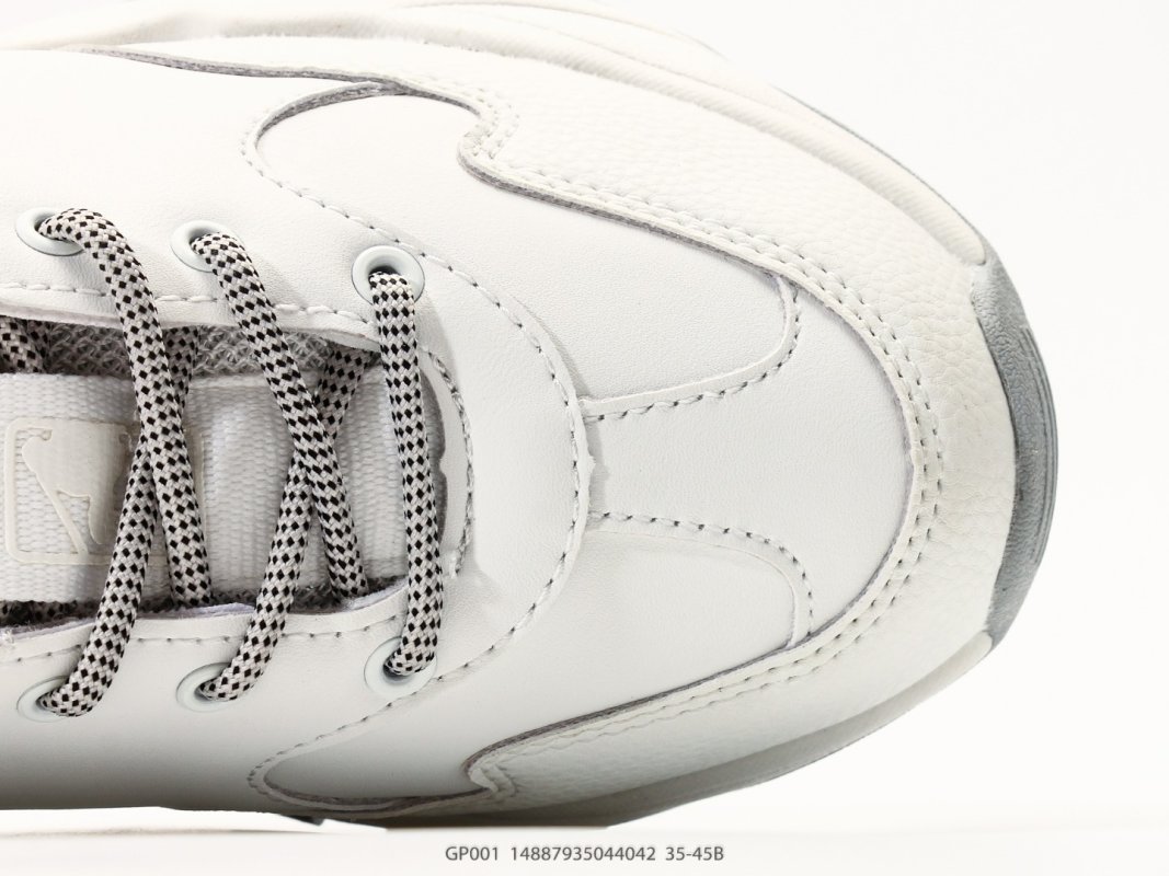 MLB Chunky Liner New York Yankees White Grey Chunky Dad Sneaker view