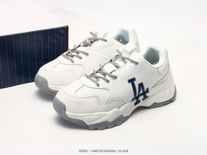 MLB Chunky Liner New York Yankees White Grey Chunky Dad Sneaker view 9