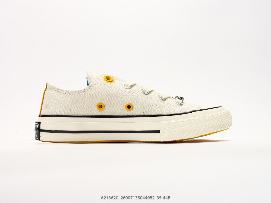 Converse x Matsui Chuck Taylor 70s Low Cream Canvas Dog Art Collab view