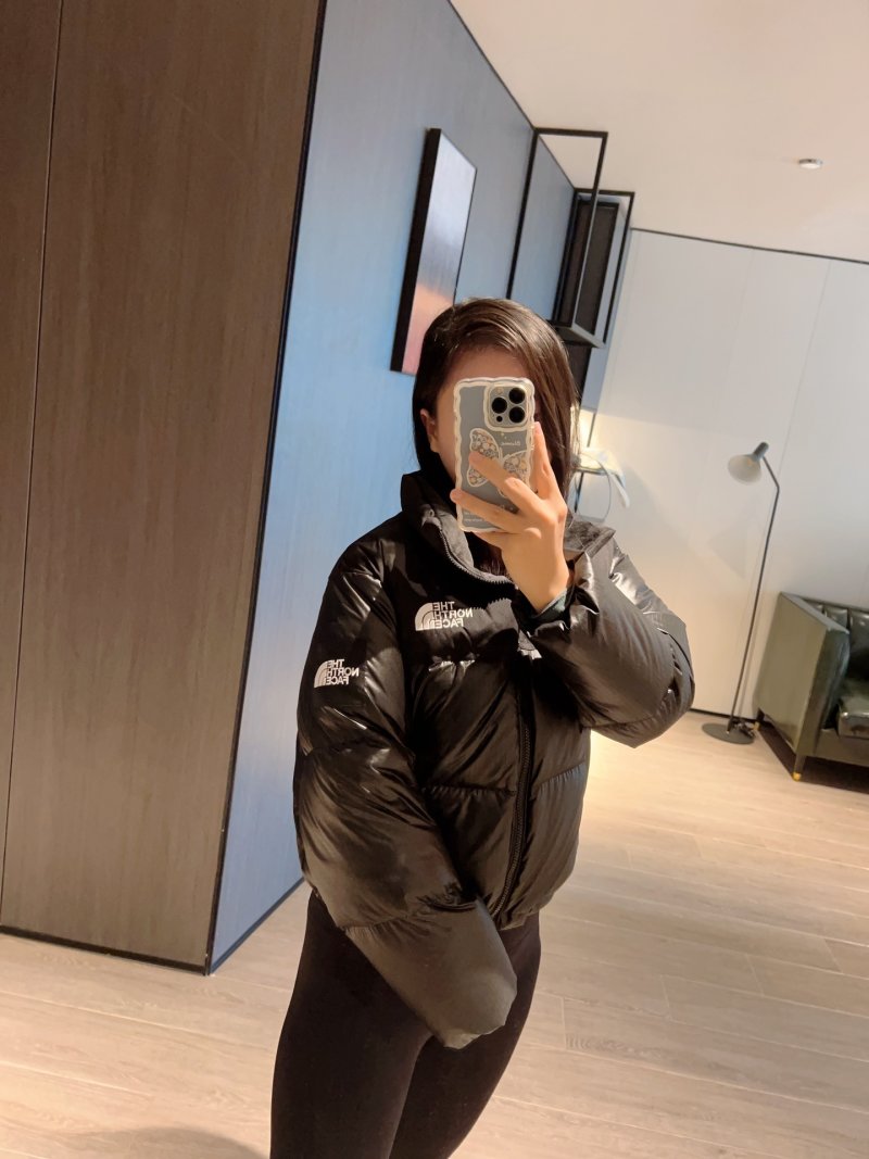 The North Face Nuptse Short Puffer Jacket Black view