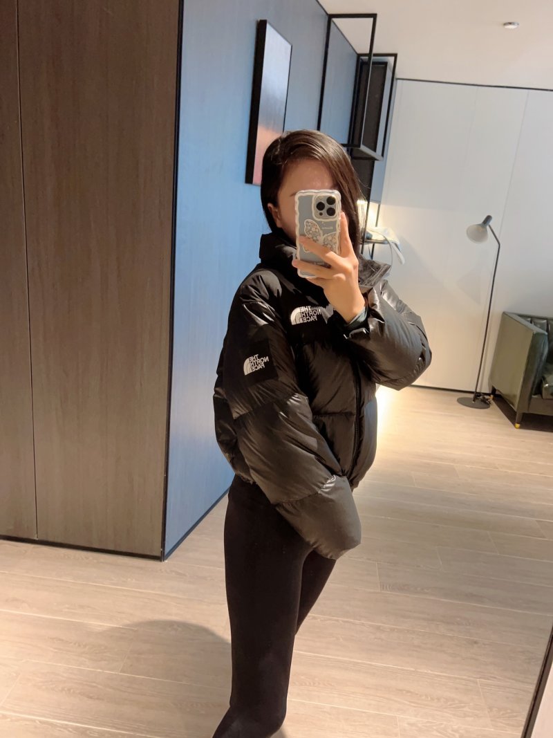 The North Face Nuptse Short Puffer Jacket Black view