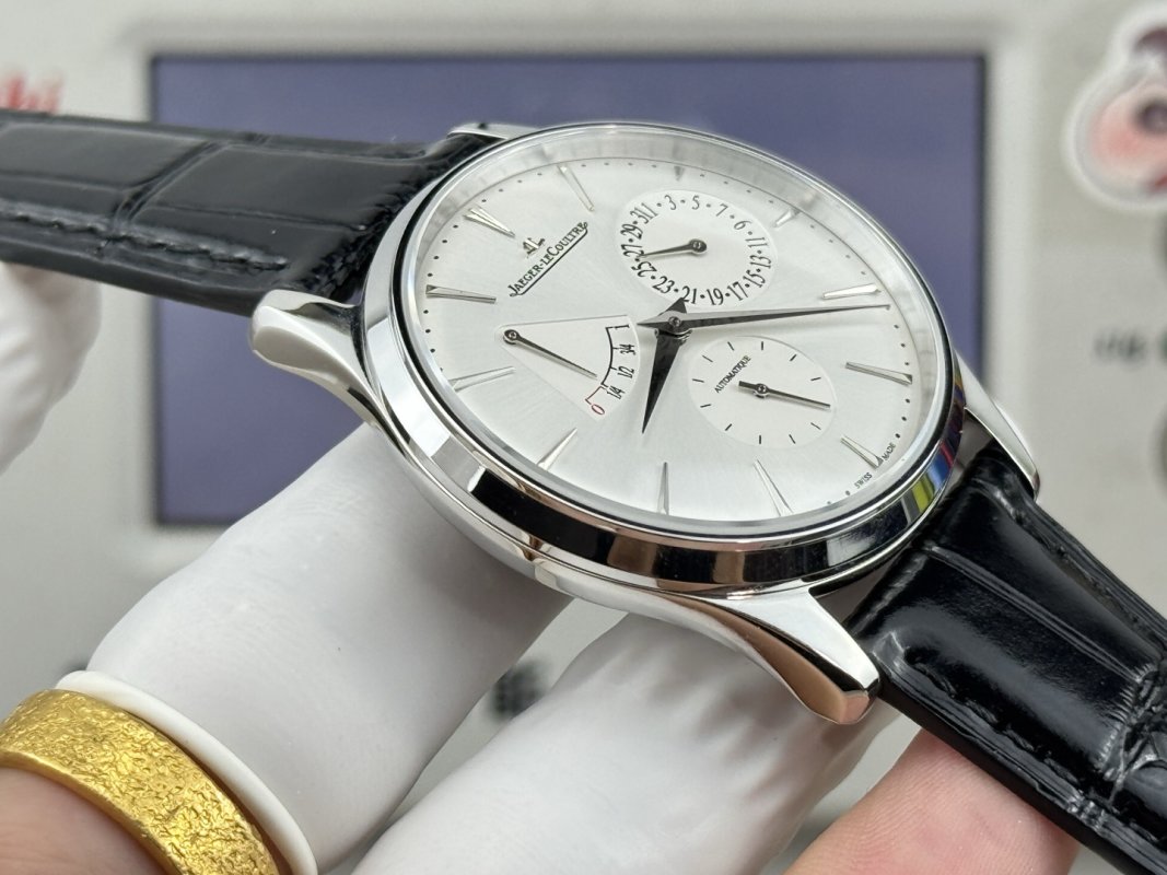 Jaeger-LeCoultre Master Ultra Thin Reserve de Marche 39mm Silver Dial Rep view