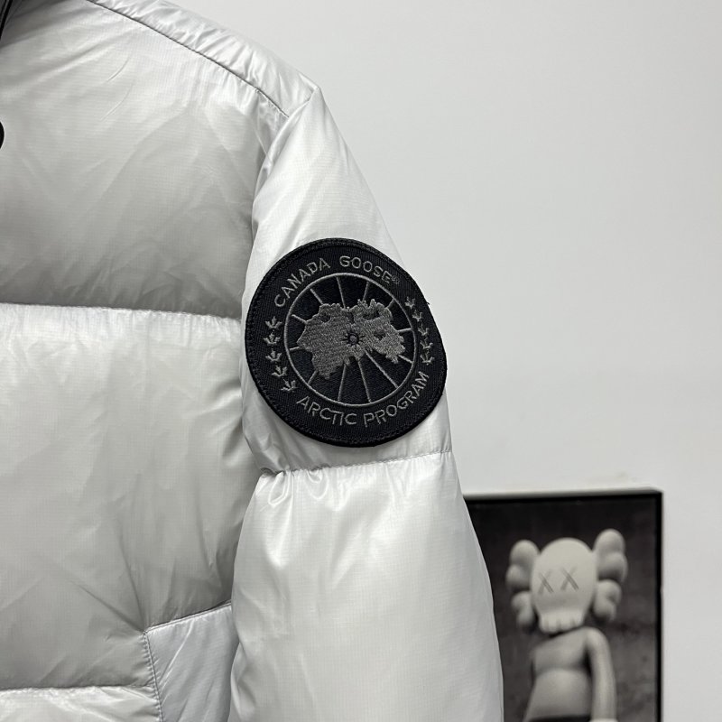 Canada Goose 2252 Puffer Down Jacket White view
