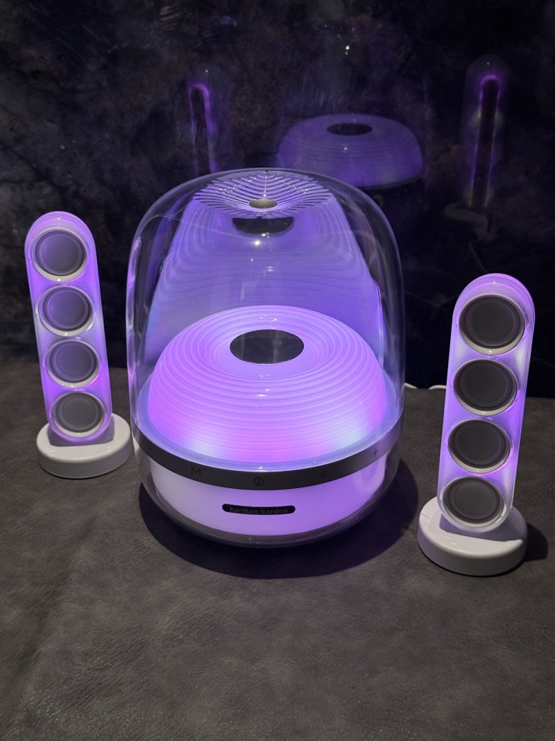 Harman Kardon Crystal Aqua Gen 5 Rose Gold Speaker System view