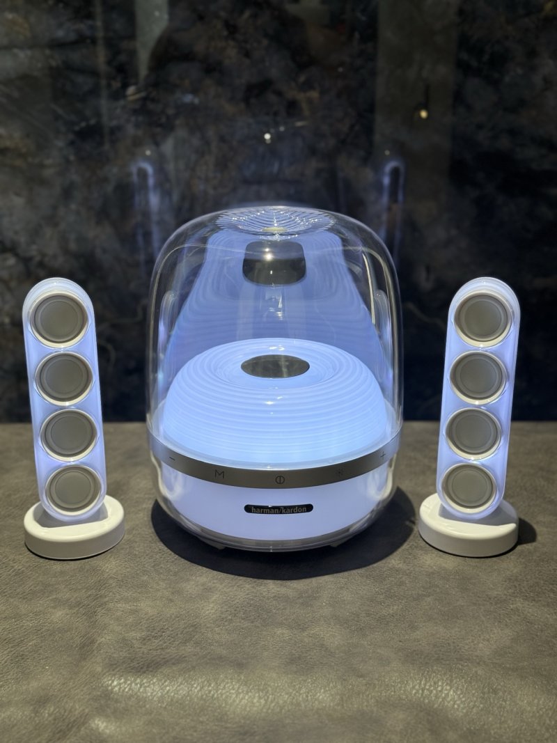 Harman Kardon Crystal Aqua Gen 5 Rose Gold Speaker System view