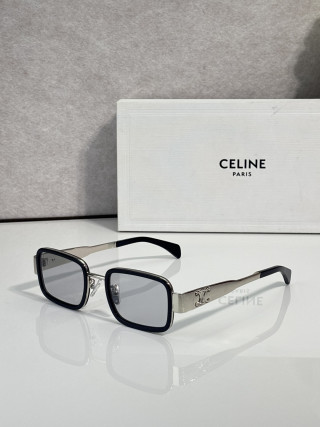 Celine CL40335F Square Sunglasses Gold Black Gradient view 3