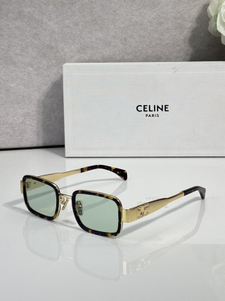 Celine CL40335F Square Sunglasses Gold Black Gradient view 6