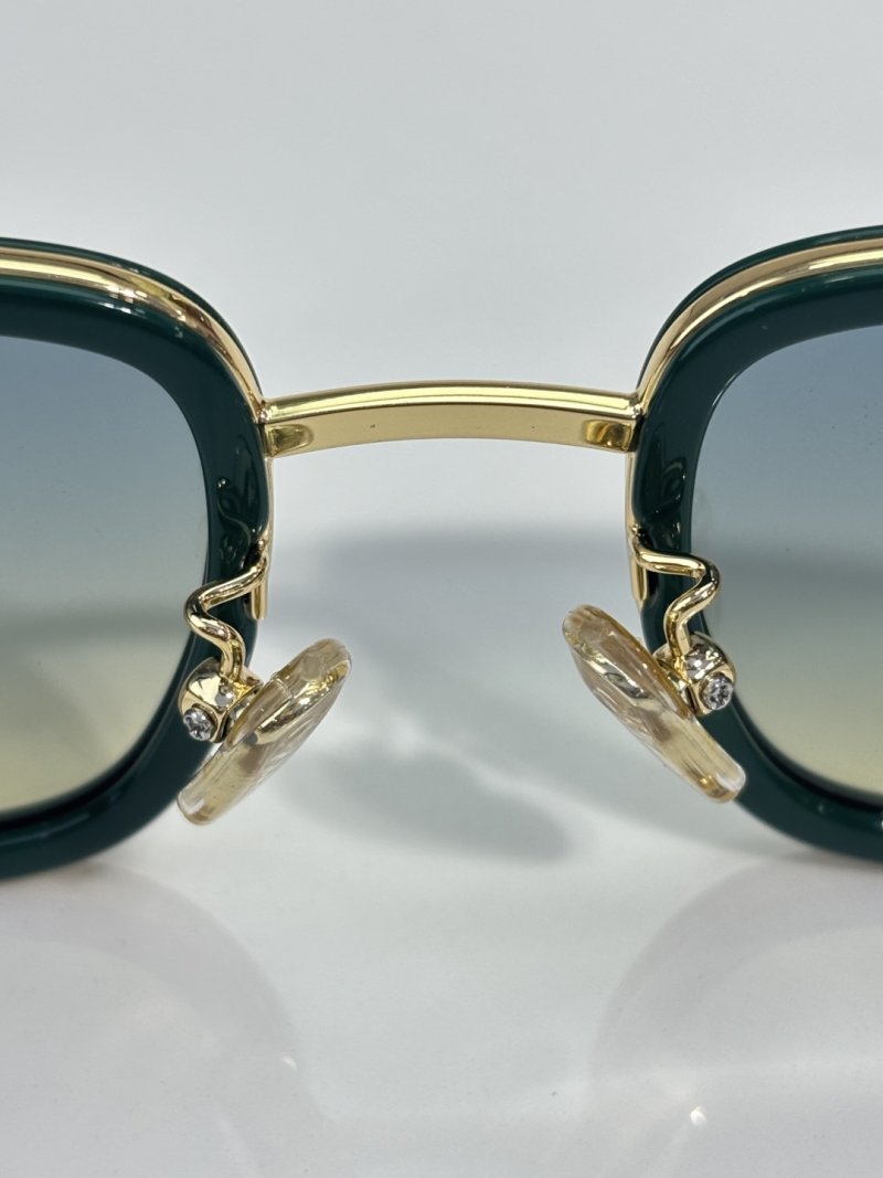 Celine CL40335F Square Sunglasses Gold Black Gradient view