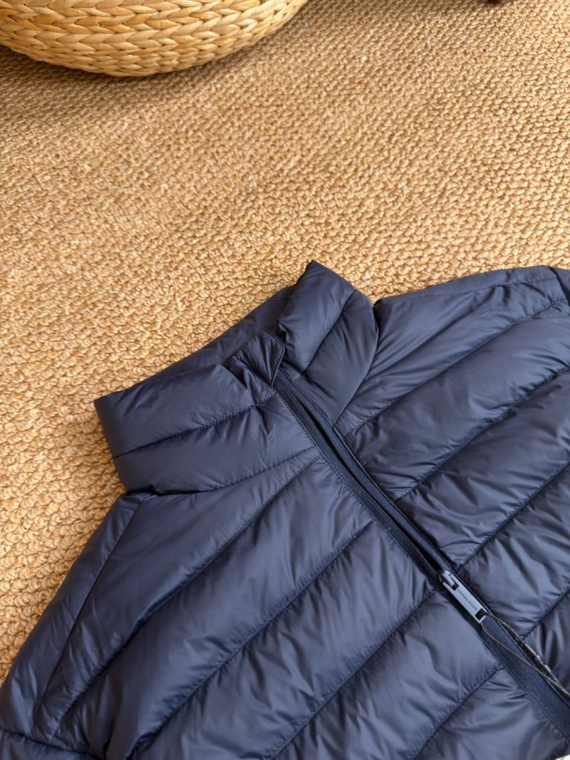 Canada Goose Lightweight Down Puffer Jacket Navy UA Rep view