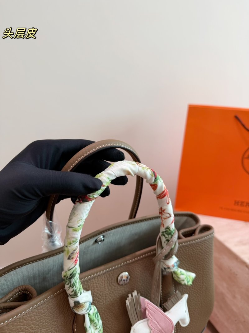 Hermès Garden Party 30cm Negonda Leather Tote Etoupe view