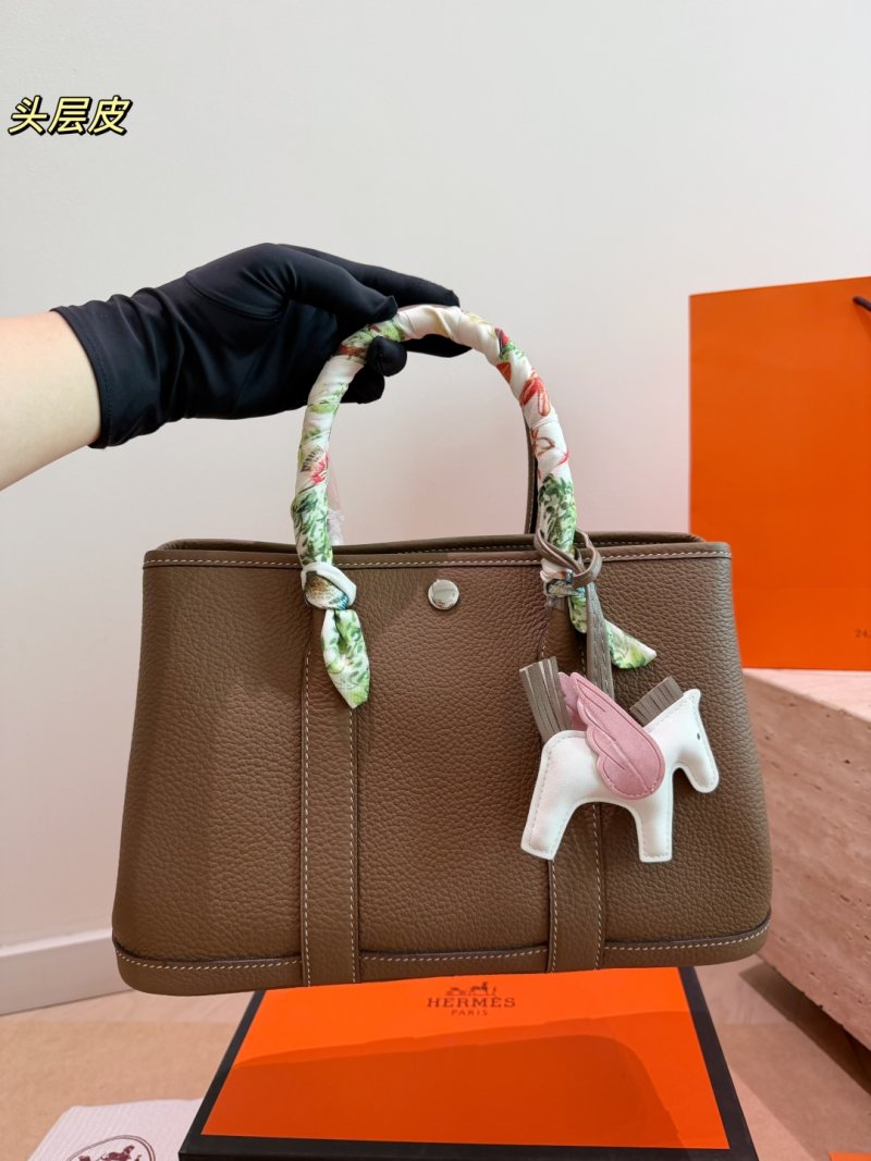 Hermès Garden Party 30cm Negonda Leather Tote Etoupe view